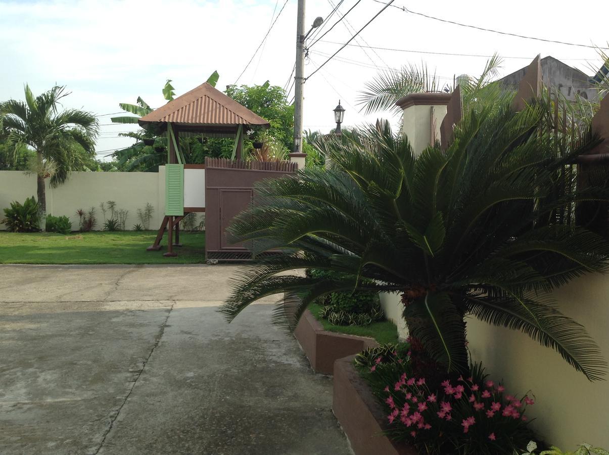 Danel Pensionne House Tacloban Eksteriør billede